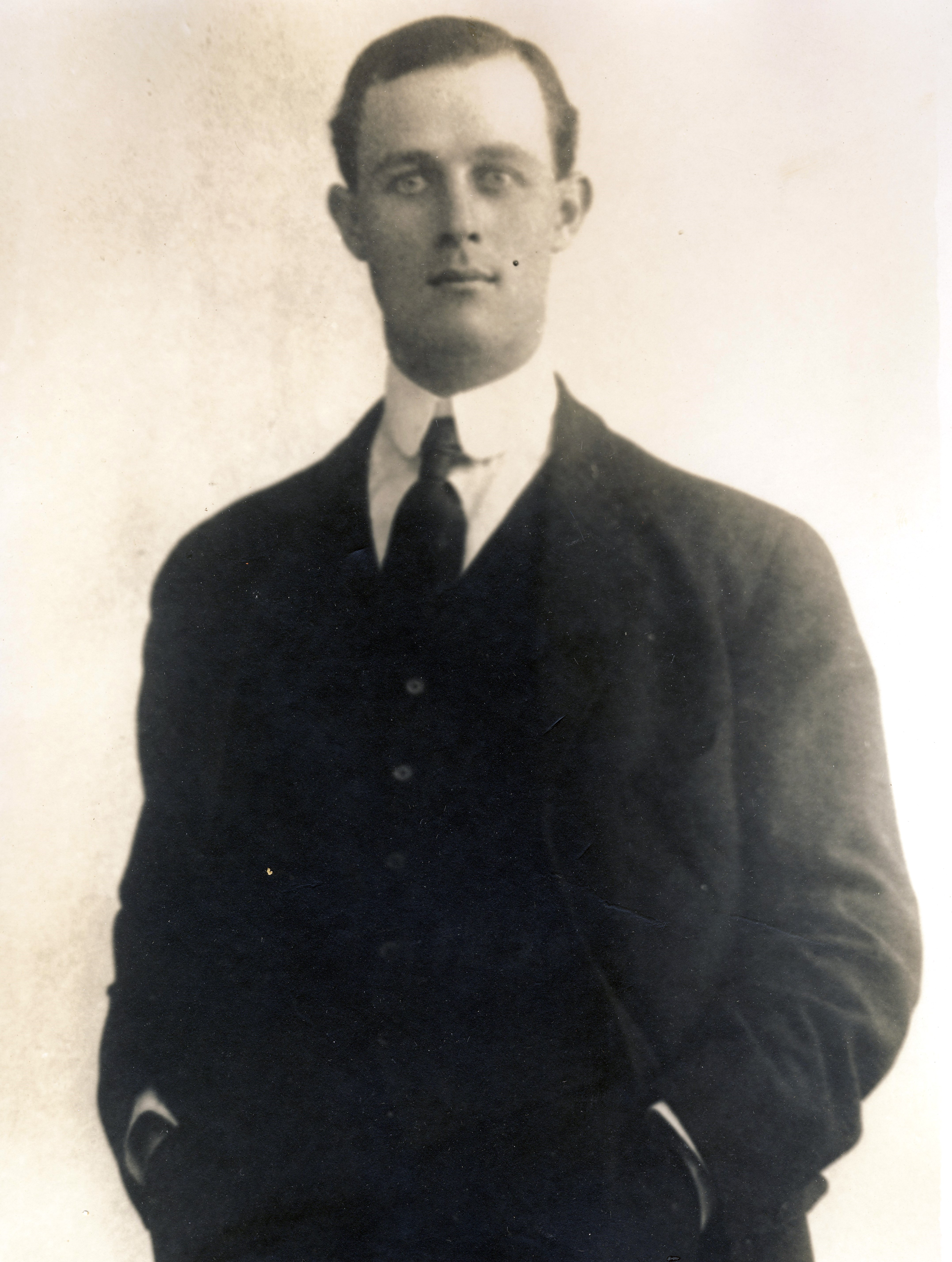 1902c Charlie Hart
