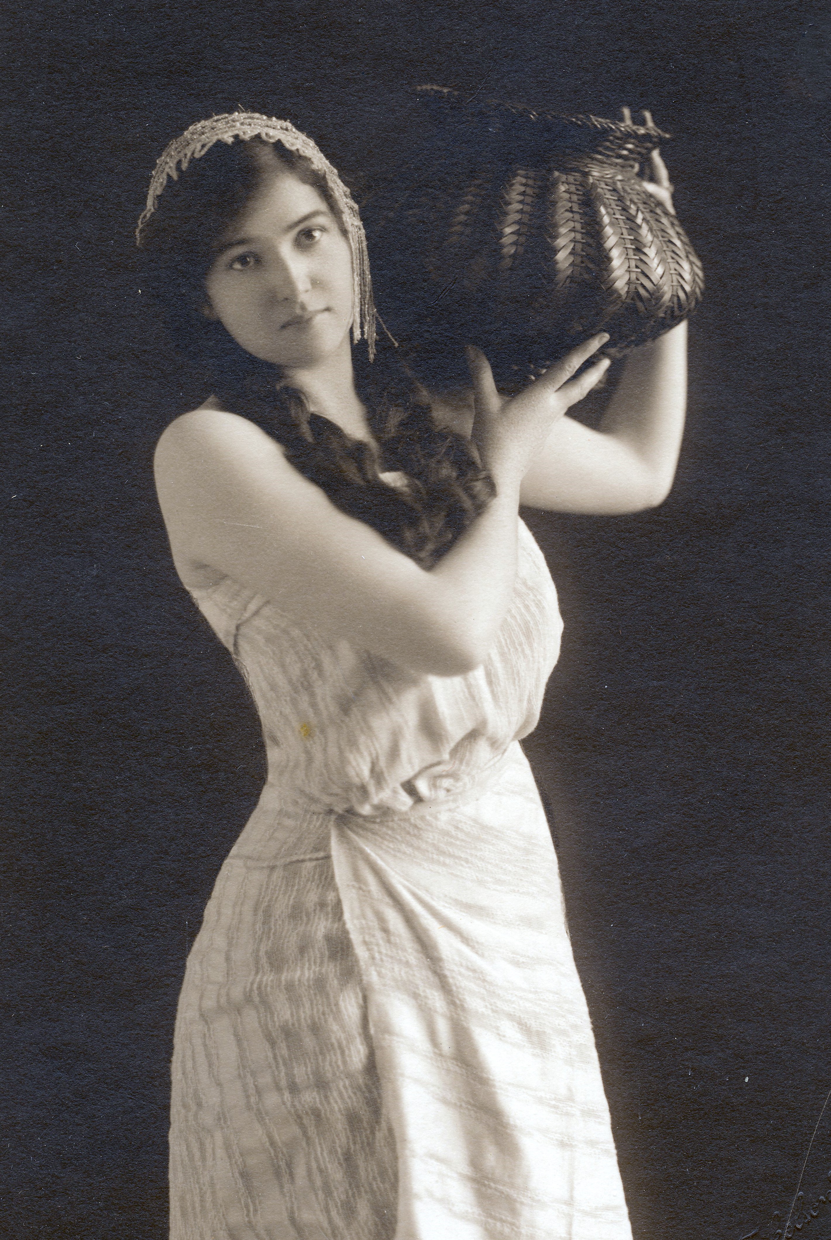 1915c Rose Morgan Bronson