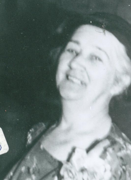 1938 Hannah Hart Gordon smiling at her daughter's wedding.